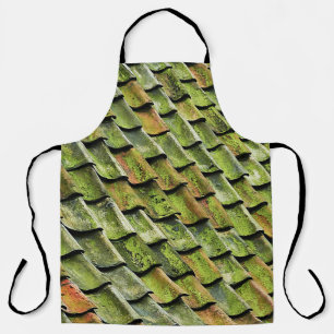 Close-up photo of green shingle roof schürze