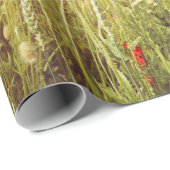 Close up poppies on field. Wild flowers in springt Geschenkpapier (Rolleneckpunkt)