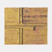 Closed brown wooden cabinet fleecedecke (Vorderseite (Horizontal))