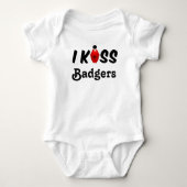 Closing Baby I Kiss Badgers Baby Strampler (Vorderseite)