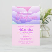 Cloud 9 Geburtstagsparty Einladungen Regenbogen (Stehend Vorderseite)