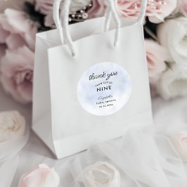 Cloud 9 Pastel Blue Elegante Modernes Brautparty Runder Aufkleber