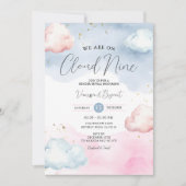 Cloud Blush Pink & Blue Gender Reveal Gold Glitzer Einladung (Vorderseite)