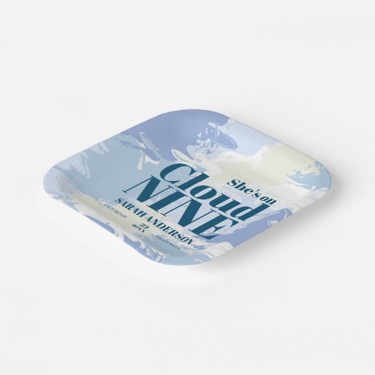 Cloud Nine Whimsical Künstlerisch Blue Brautparty Pappteller (Gewinkelt)