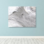 Cloud-Vorstöße auf der Insel Jan Mayen Leinwanddruck (Insitu (Holzboden))