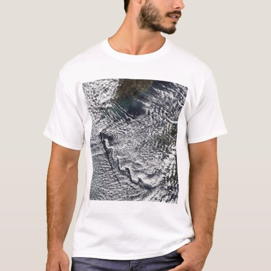 Cloud-Vorstöße gegen Cheju Do, Südkorea 2 T-Shirt (Vorderseite)