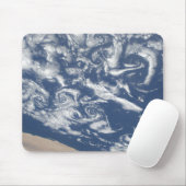 Cloud-Vortex-Straßen vor der Küste Mousepad (Mit Mouse)
