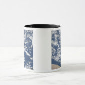 Cloud-Vortex-Straßen vor der Küste Tasse (Zentrum)