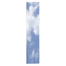 clouds in blue sky kurzer tischläufer