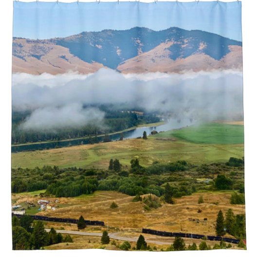 Clouds Over Flathead River Duschvorhang (Vorderseite)