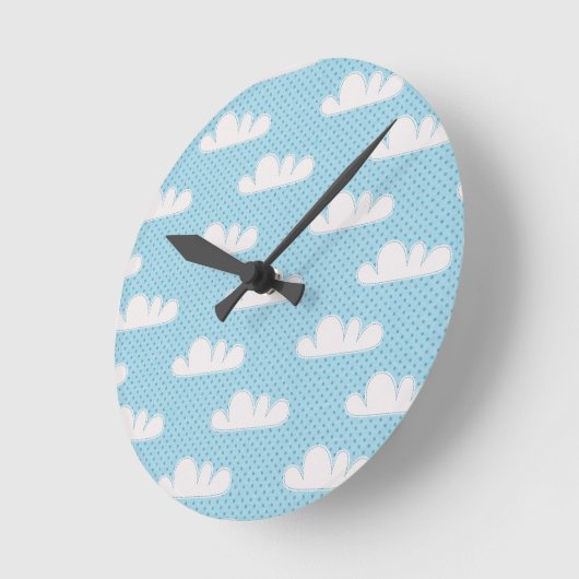 Cloudy Clouds Blue Dotty Sky Runde Wanduhr (Winkel)