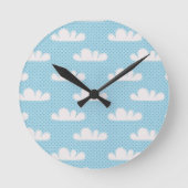 Cloudy Clouds Blue Dotty Sky Runde Wanduhr (Vorderseite)