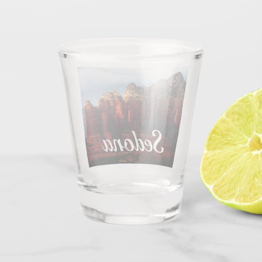 Cloudy Coffee Pot Rock in Sedona Arizona Schnapsglas (Rückseite)