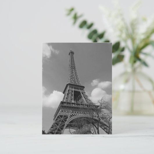 Cloudy Eiffel in Schwarz/Weiß, 2015 Postkarte (Stehend Vorderseite)