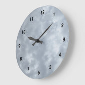 Cloudy Gray Sky Große Wanduhr (Winkel)