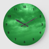 Cloudy Green Sky Große Wanduhr (Vorderseite)