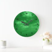 Cloudy Green Sky Große Wanduhr (Zuhause)
