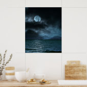 Cloudy Moon Shore in der Nacht Poster (Küche)