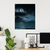Cloudy Moon Shore in der Nacht Poster (Heimbüro)