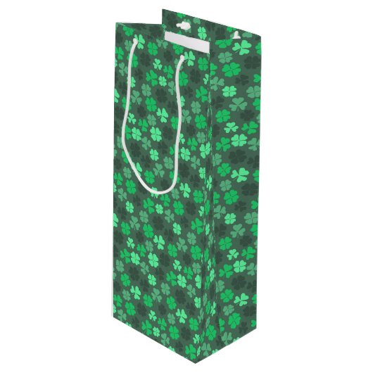 CLOVER-BLÄTTER ST-PATRICKS-PATTERN GESCHENKTÜTE FÜR WEINFLASCHEN (Vorderseite Schrägansicht)