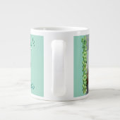 Clover Green Mommy's Little Charmer Geschenkboxen Jumbo-Tasse (Rückseite)