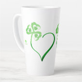 Clover Heart Latte Tasse (Linke Ecke)