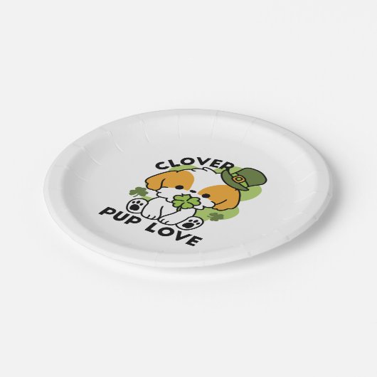 Clover Pup Liebe - St. Patrick's Day Dog Design Pappteller (Schrägansicht)