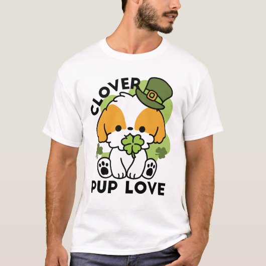Clover Pup Liebe - St. Patrick's Day Dog Design T-Shirt (Vorderseite)