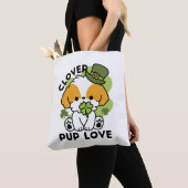 Clover Pup Liebe - St. Patrick's Day Dog Design Tasche (Von Nahem)