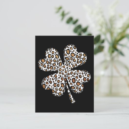Clover Shamrock Leopard Spots St. Patrick's Day Postkarte (Stehend Vorderseite)