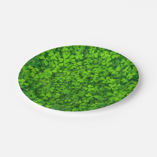 Clovers Pappteller (Schrägansicht)