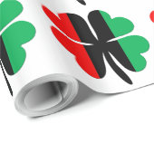Clovers Red Black Green Kwanza Geschenkpapier (Rolleneckpunkt)