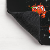 Clown Fish Santa Sleigh Flying Funny Magical Chris Mousepad (Ecke)