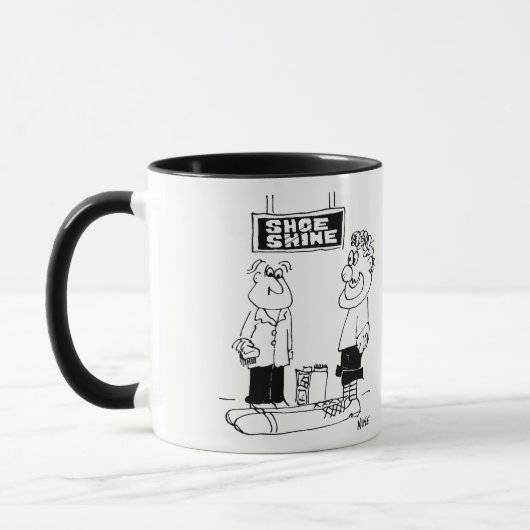 Clown geht für einen Schuhputzschuh Tasse (Links)