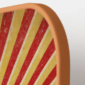 Clown um den französischen Bigtop Clown Pickleball Schläger (Linke Seite)