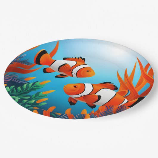 Clownfisch in Meeresalgen Pappteller (Schrägansicht)