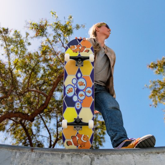 Clownfish Handgezeichnete Kunst Skateboard (Außen 1)
