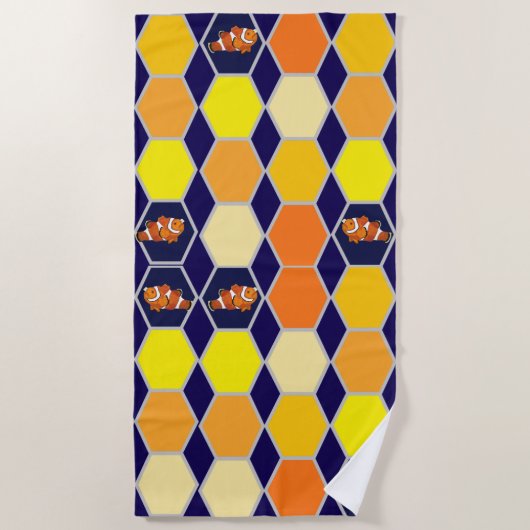 Clownfish Handgezeichnete Kunst Strandtuch (Vorderseite)