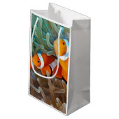 Clownfish Kleine Geschenktüte (Rückseite Schrägansicht)