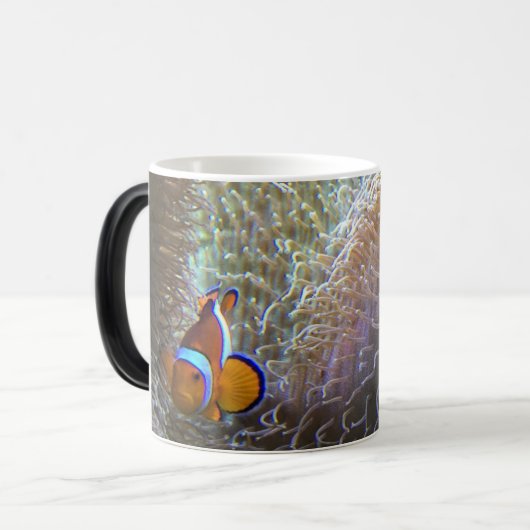 Clownorange Verwandlungstasse (Vorderseite Links)