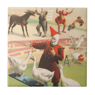 Clowns mit auftretenden Gänsen, Hähnen und Esel. Fliese