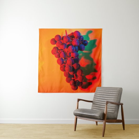 Cluster aus blauer Traube in orangefarbenem Neonli Wandteppich (Beispiel)