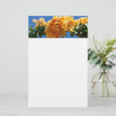 Cluster Golden Bougainvillea Floral Briefpapier (Stehend Vorderseite)