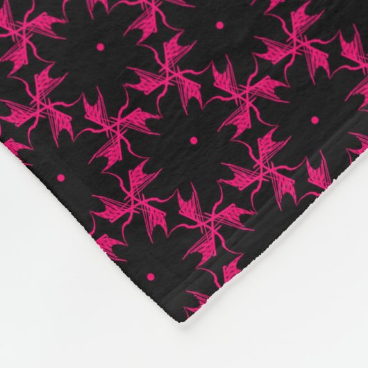 Cluster zur rosa und schwarzen Blume Fleecedecke (Ecke)