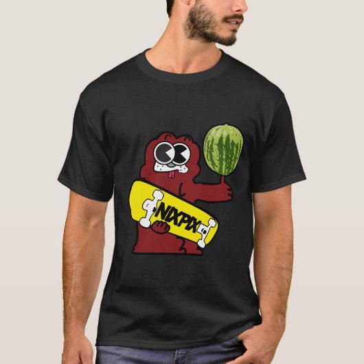 Clyde mit Wassermelone-und Nixpix Skateboard-Logo T-Shirt (Vorderseite)
