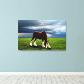 Clydesdale Storm Leinwanddruck (Insitu (Holzboden))
