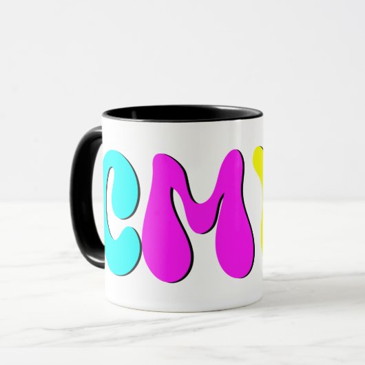 CMYK Funky Retro Monogram Tasse (Vorderseite Links)