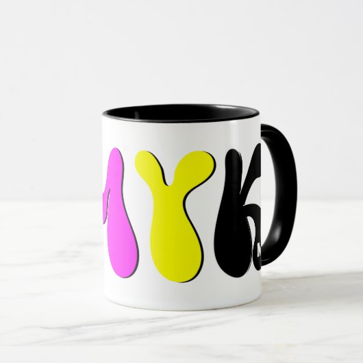 CMYK Funky Retro Monogram Tasse (VorderseiteRechts)