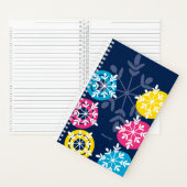 CMYK Snowflakes on Blue Notizblock (Innen)