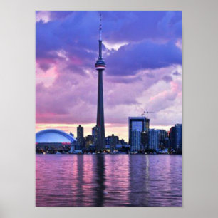CN Tower : Aussicht von der Innenstadt Torontos Poster